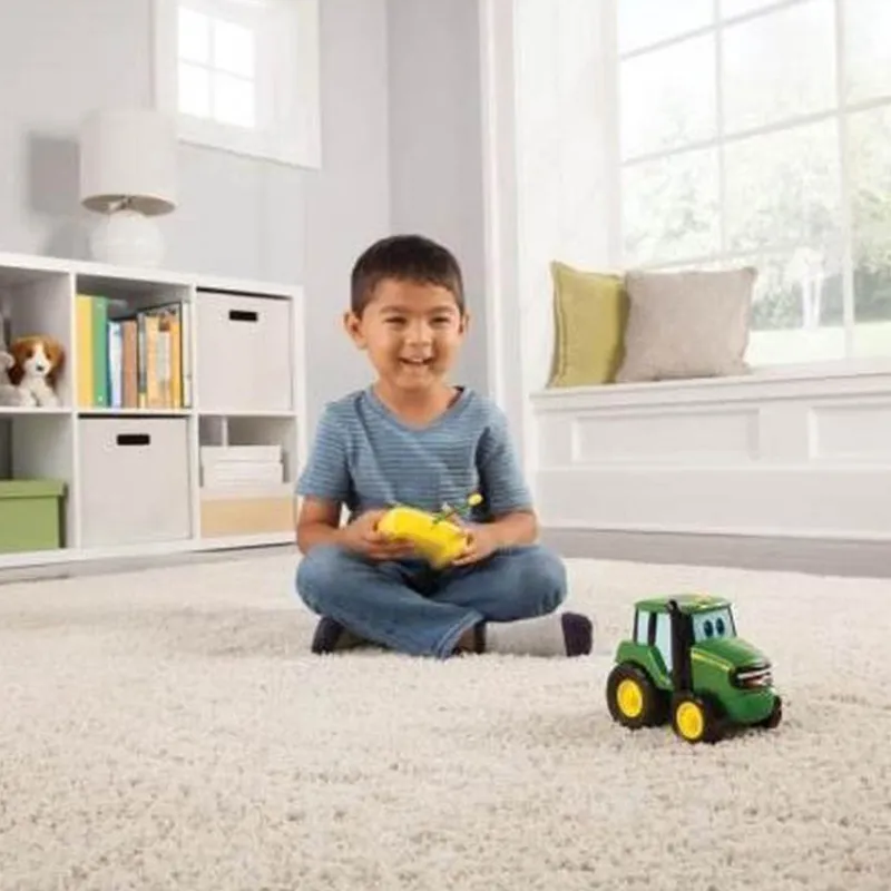 Tomy Op afstand bestuurbare Johnny> R/C|4 Wielen